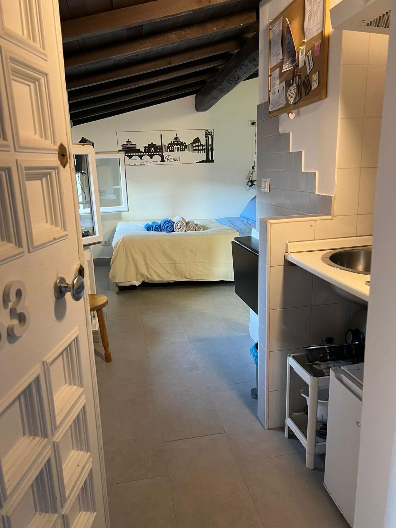 Monolocale Trastevere Locato Per Finalita Turistiche Róma Kültér fotó